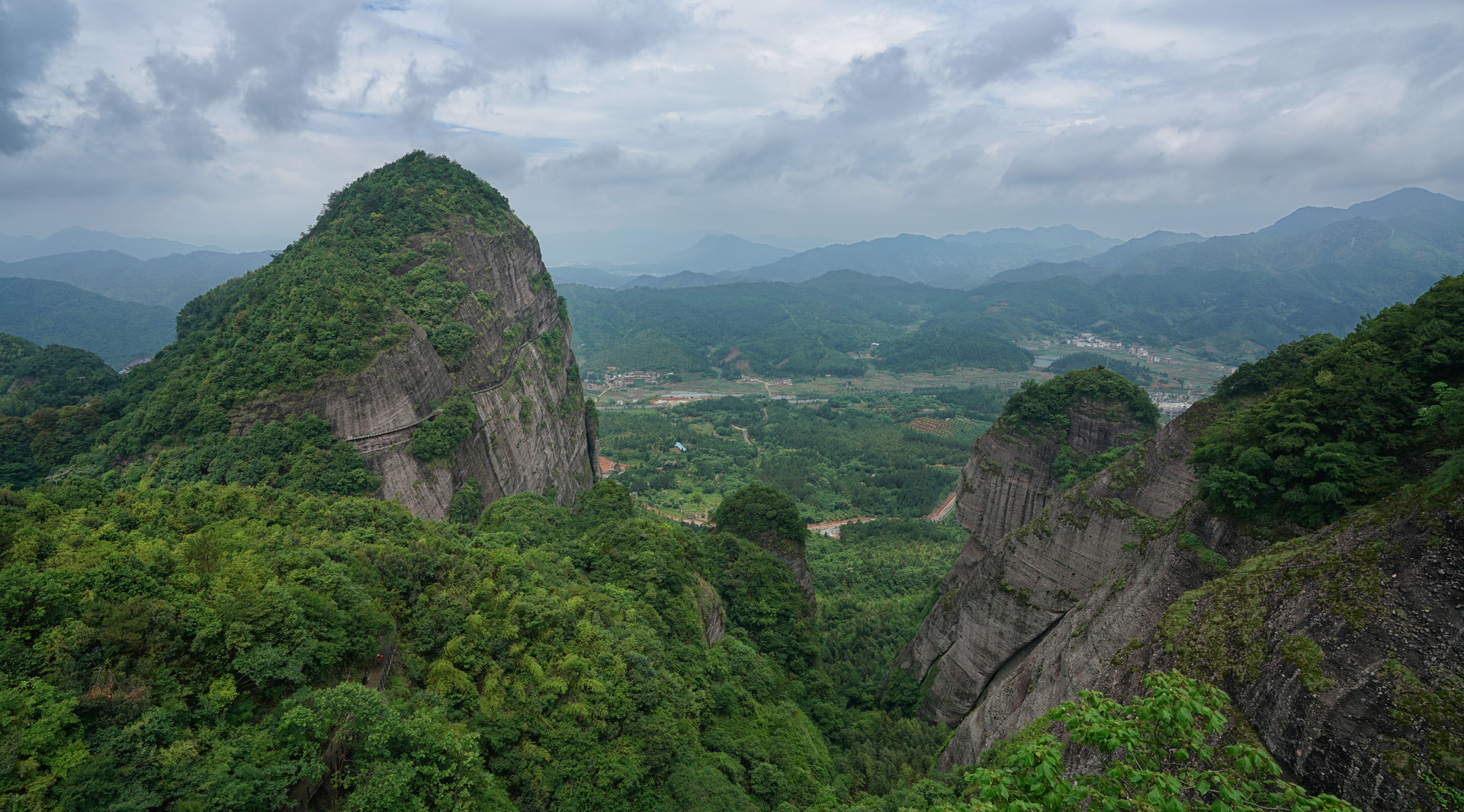 小武當(dāng)山封面圖