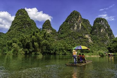 景點(diǎn)：遇龍河竹筏漂流