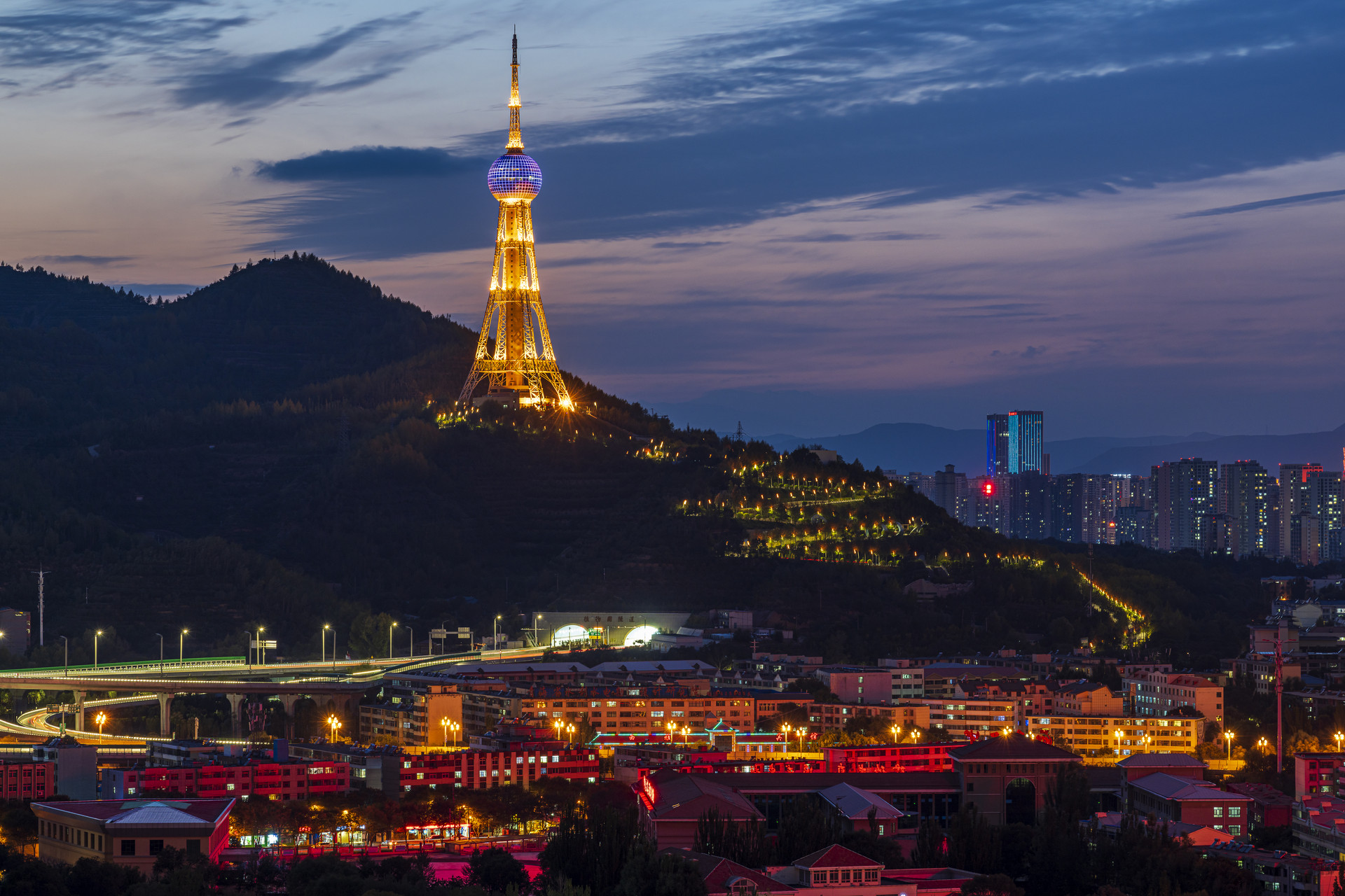 西寧夜景封面圖